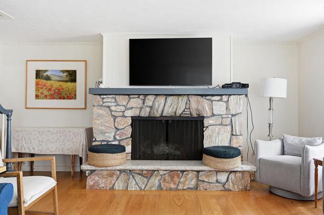 12 Wyndemere Bluffs Road, Harwich Port, MA 02646