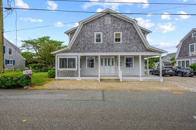 12 Wyndemere Bluffs Road, Harwich Port, MA 02646