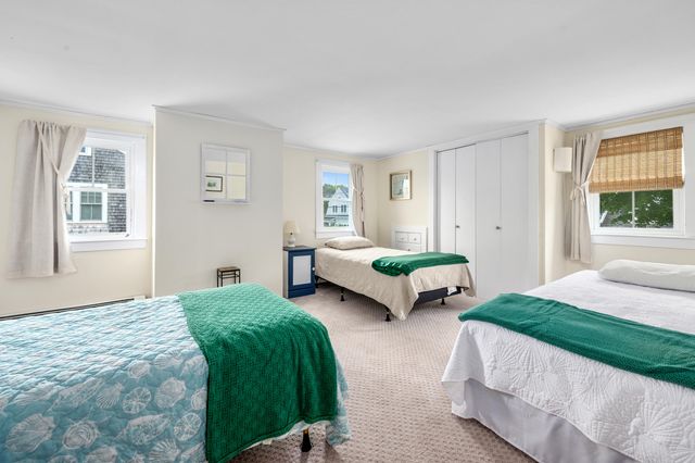 12 Wyndemere Bluffs Road, Harwich Port, MA 02646