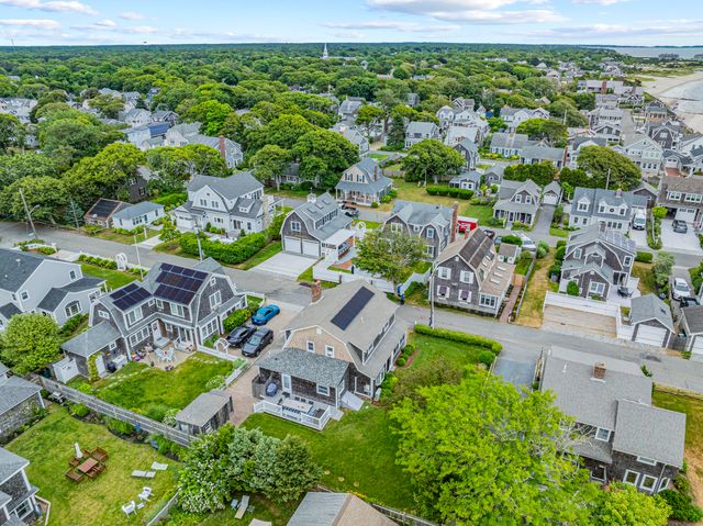12 Wyndemere Bluffs Road, Harwich Port, MA 02646
