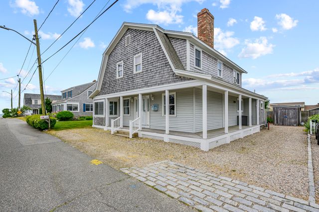 12 Wyndemere Bluffs Road, Harwich Port, MA 02646