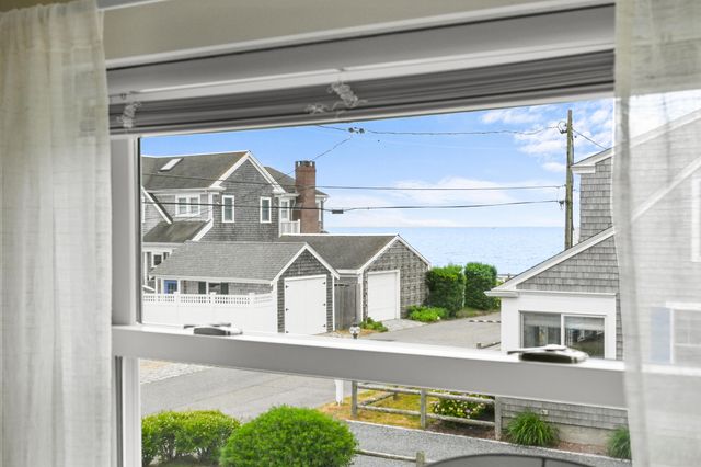 12 Wyndemere Bluffs Road, Harwich Port, MA 02646
