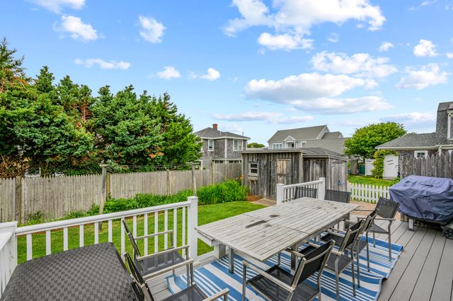 12 Wyndemere Bluffs Road, Harwich Port, MA 02646