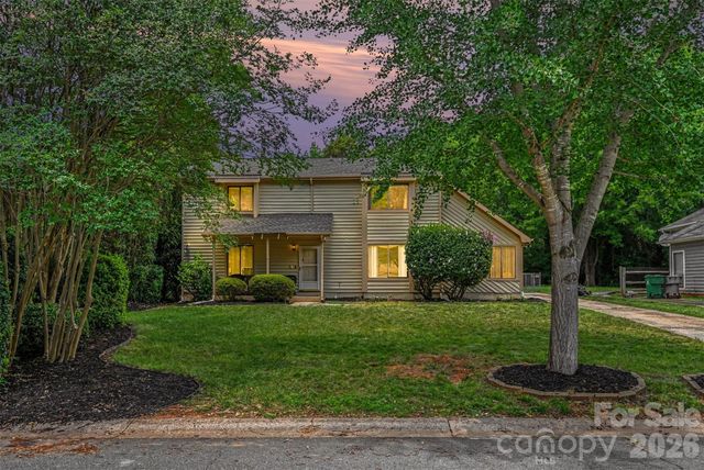 611 Mattingwood Drive, Charlotte, NC 28270