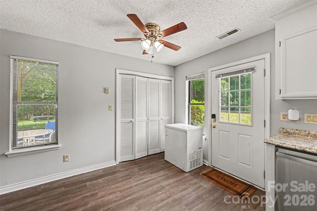611 Mattingwood Drive, Charlotte, NC 28270
