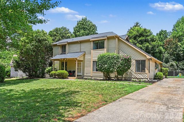 611 Mattingwood Drive, Charlotte, NC 28270
