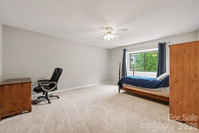 611 Mattingwood Drive, Charlotte, NC 28270