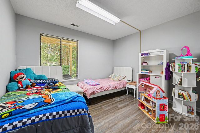 611 Mattingwood Drive, Charlotte, NC 28270