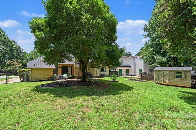 611 Mattingwood Drive, Charlotte, NC 28270