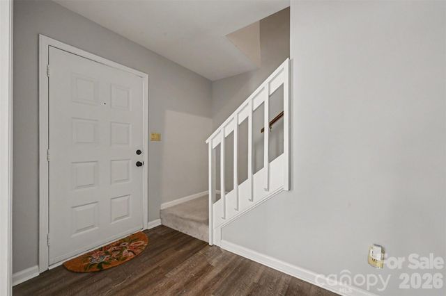 611 Mattingwood Drive, Charlotte, NC 28270