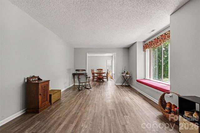 611 Mattingwood Drive, Charlotte, NC 28270