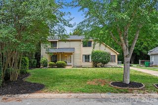 611 Mattingwood Drive, Charlotte, NC 28270