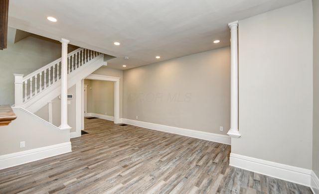 1050 Oak Street, Columbus, OH 43205