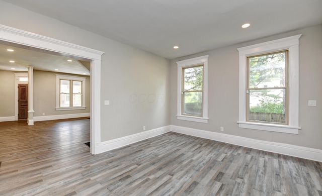 1050 Oak Street, Columbus, OH 43205