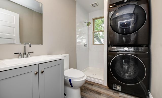 1050 Oak Street, Columbus, OH 43205