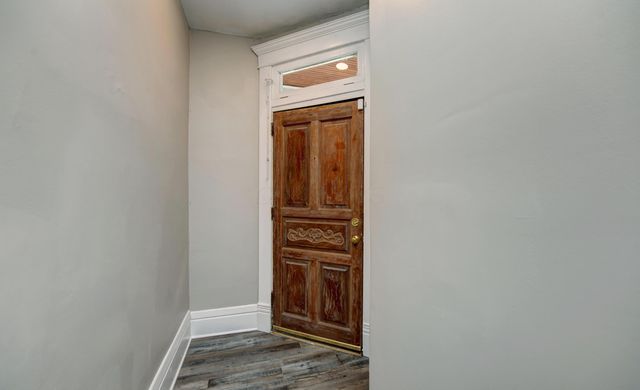 1050 Oak Street, Columbus, OH 43205