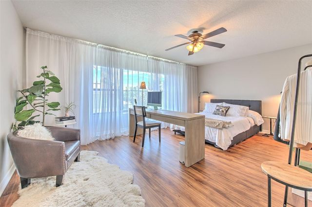 11808 13TH WAY N, St Petersburg, FL 33716