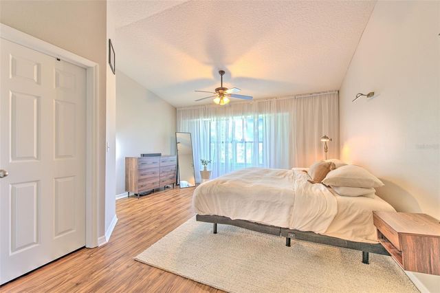 11808 13TH WAY N, St Petersburg, FL 33716