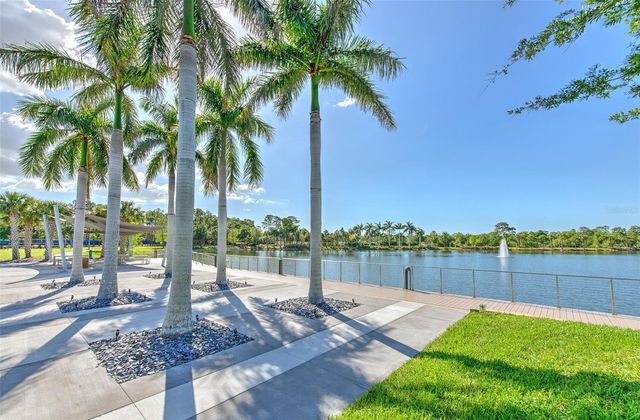 11808 13TH WAY N, St Petersburg, FL 33716