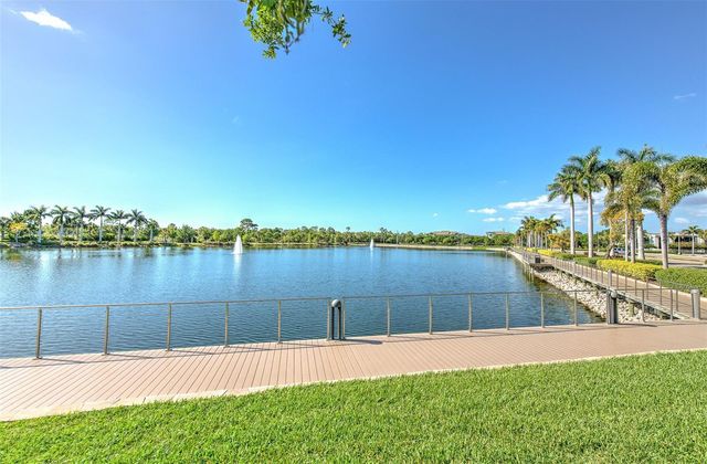 11808 13TH WAY N, St Petersburg, FL 33716