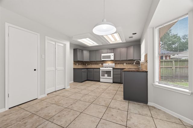 5439 Baslow Drive, Katy, TX 77449