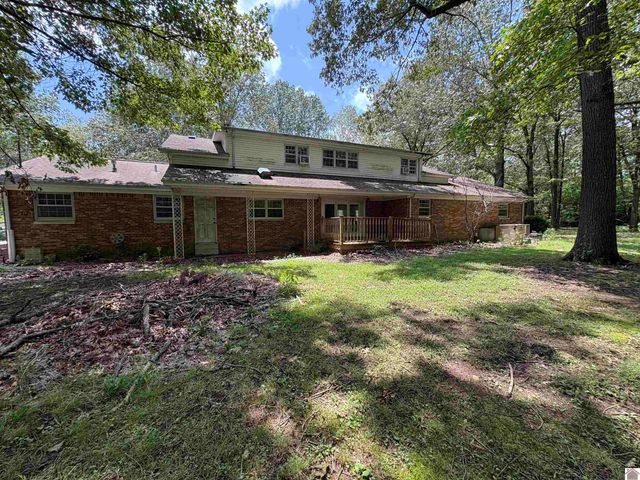 2250 Sunset Dr, Paducah, KY 42003