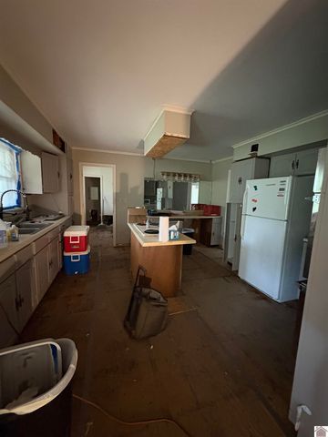 2250 Sunset Dr, Paducah, KY 42003