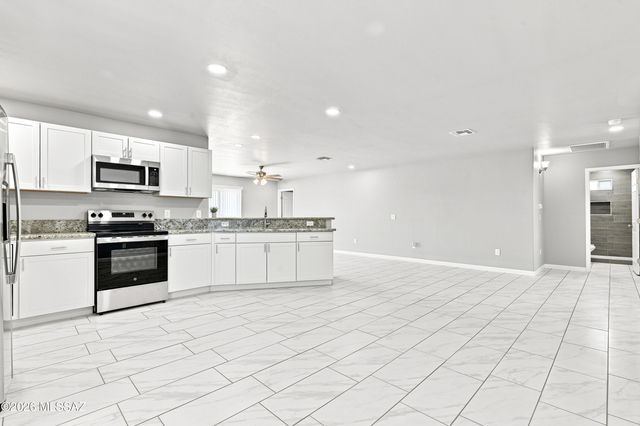 142 S Montgomery Avenue, Corona De Tucson, AZ 85641