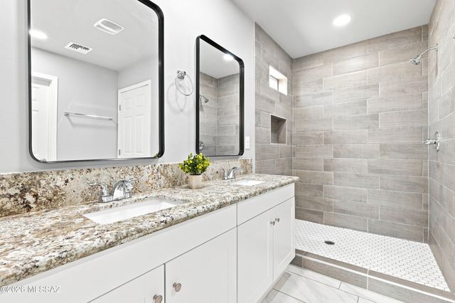 142 S Montgomery Avenue, Corona De Tucson, AZ 85641