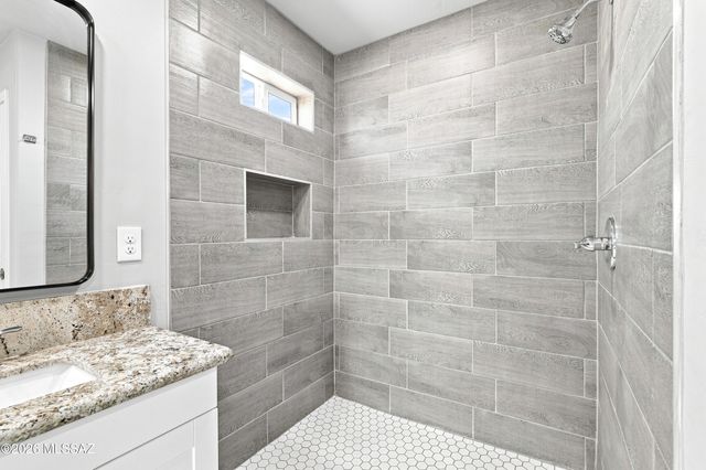 142 S Montgomery Avenue, Corona De Tucson, AZ 85641