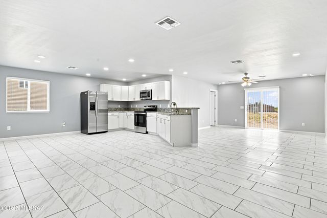 142 S Montgomery Avenue, Corona De Tucson, AZ 85641