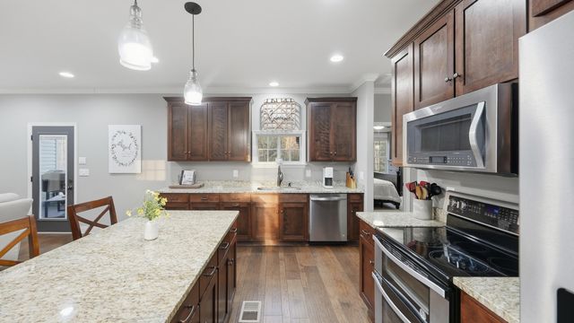 417 S Mcdonald Road, Mcdonald, TN 37353