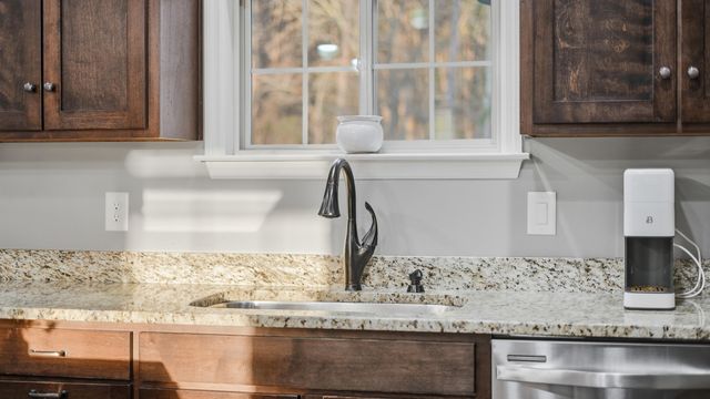 417 S Mcdonald Road, Mcdonald, TN 37353