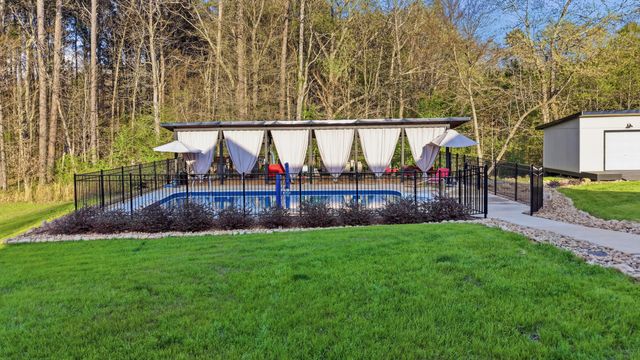 417 S Mcdonald Road, Mcdonald, TN 37353