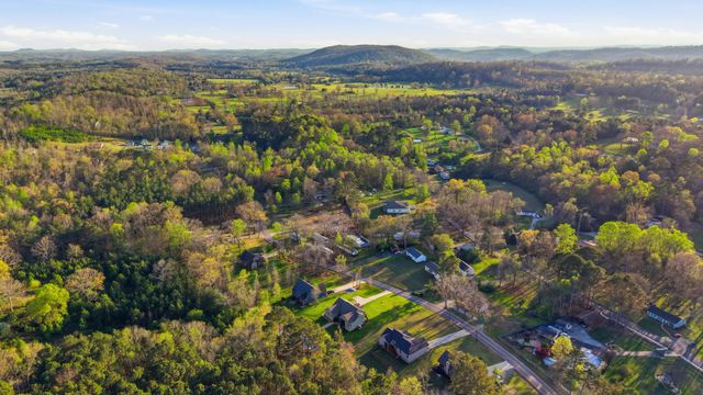 417 S Mcdonald Road, Mcdonald, TN 37353