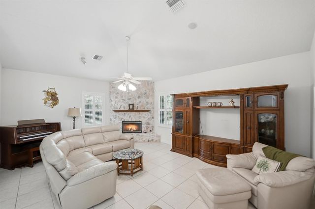 2305 Winding Creek Lane, Fort Pierce, FL 34981