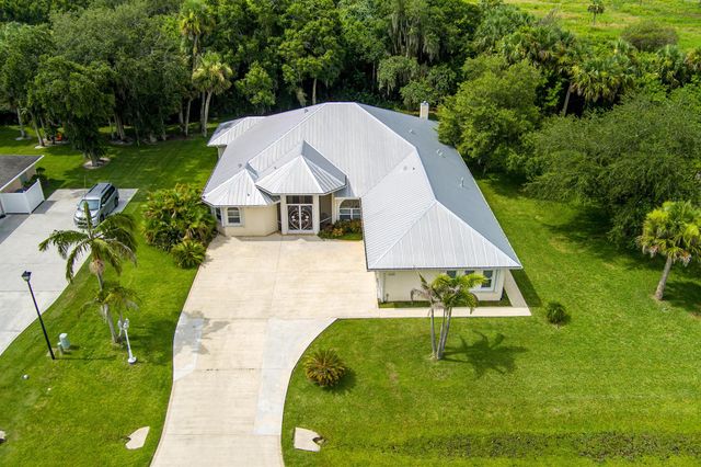 2305 Winding Creek Lane, Fort Pierce, FL 34981