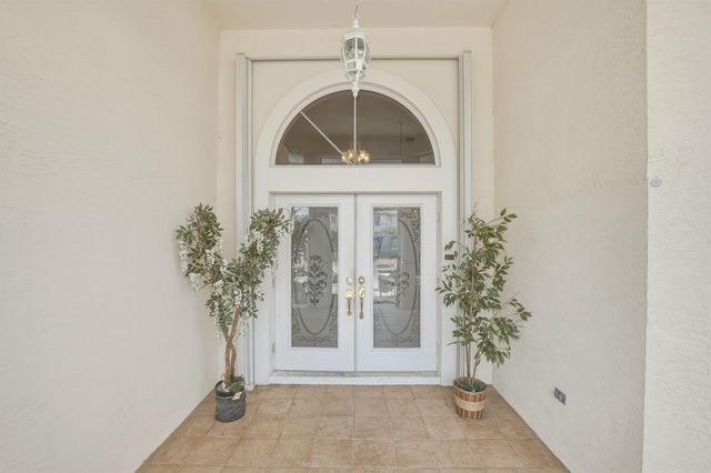 2305 Winding Creek Lane, Fort Pierce, FL 34981