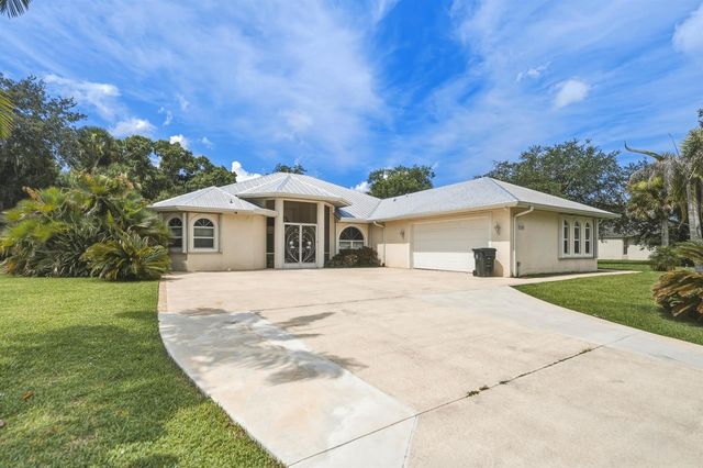 2305 Winding Creek Lane, Fort Pierce, FL 34981