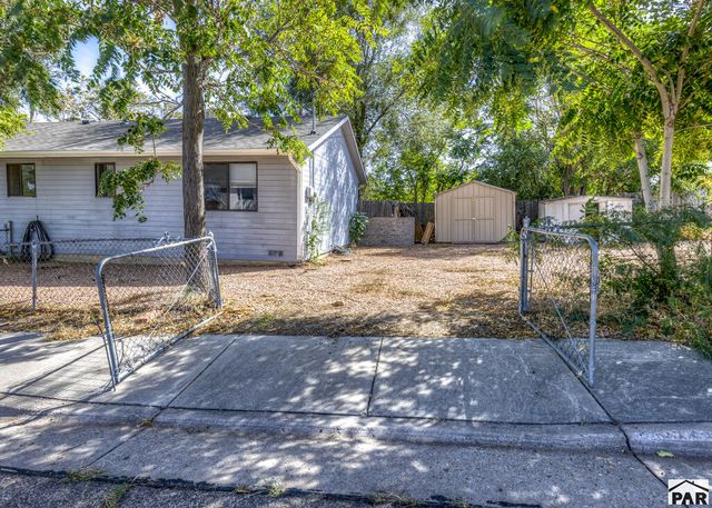 801 Box Elder St, Pueblo, CO 81004