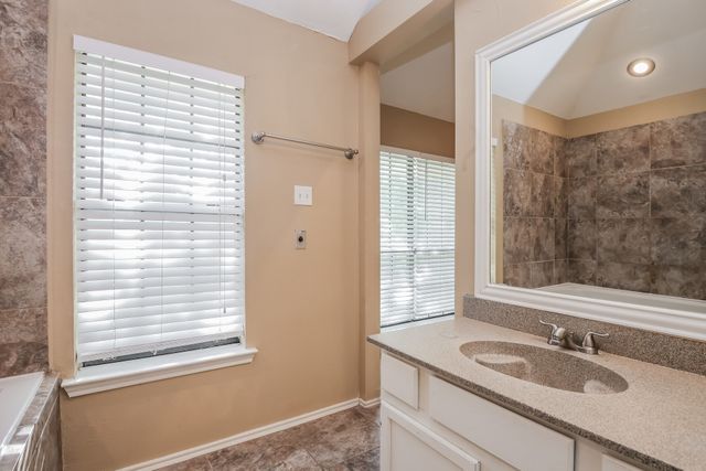 4031 Rocky Ledge Drive, Balch Springs, TX 75180