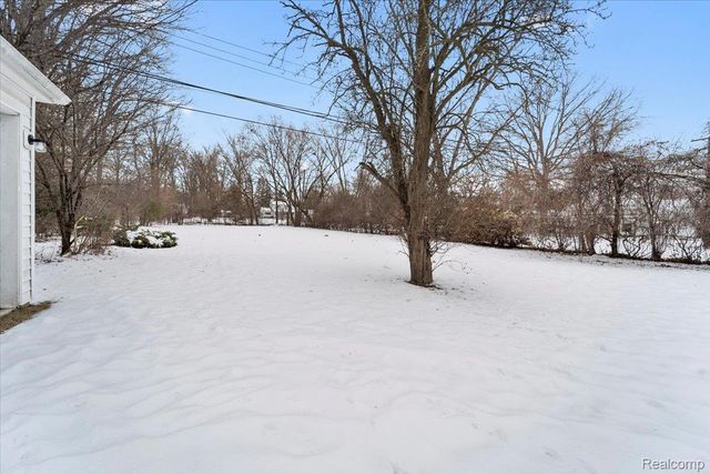 30619 Maplewood Street, Garden City, MI 48135