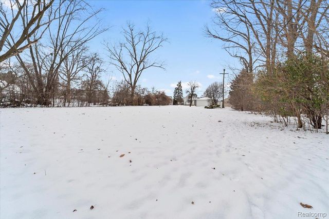 30619 Maplewood Street, Garden City, MI 48135