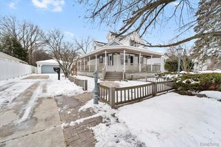 30619 Maplewood Street, Garden City, MI 48135
