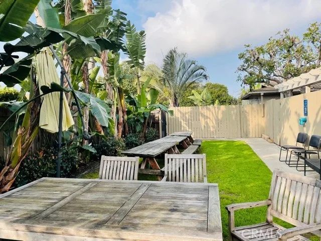 17092 Emerald E, Huntington Beach, CA 92647