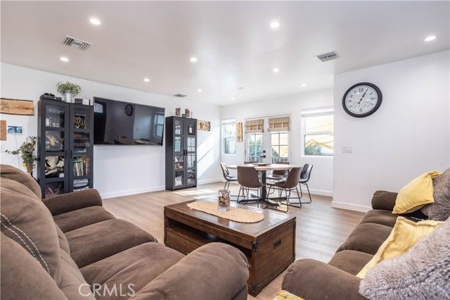 7410 Cozycroft Avenue, Winnetka (los Angeles), CA 91306