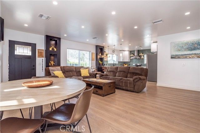 7410 Cozycroft Avenue, Winnetka (los Angeles), CA 91306