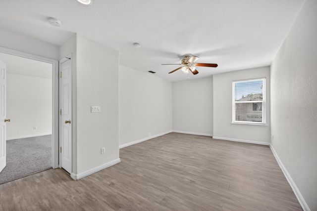 27 Blue Fern Ct, Sacramento, CA 95833