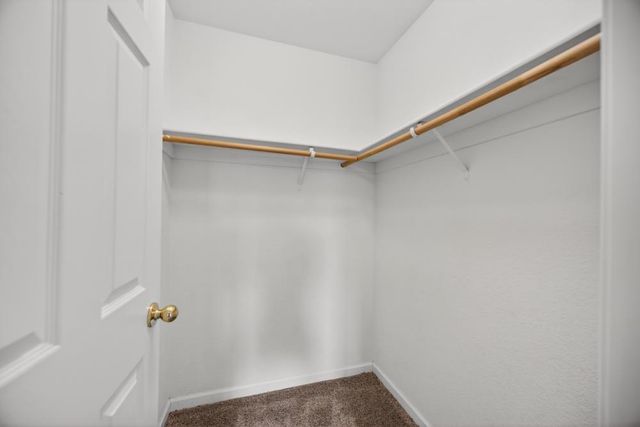 27 Blue Fern Ct, Sacramento, CA 95833