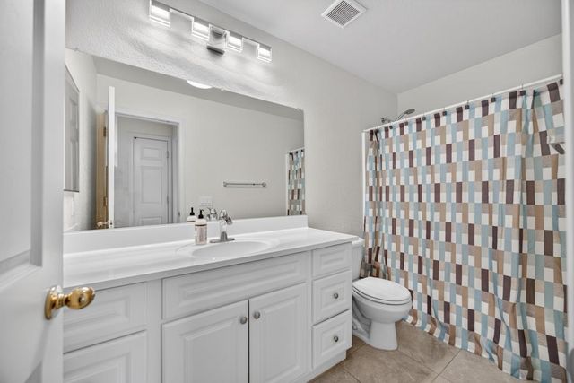 27 Blue Fern Ct, Sacramento, CA 95833